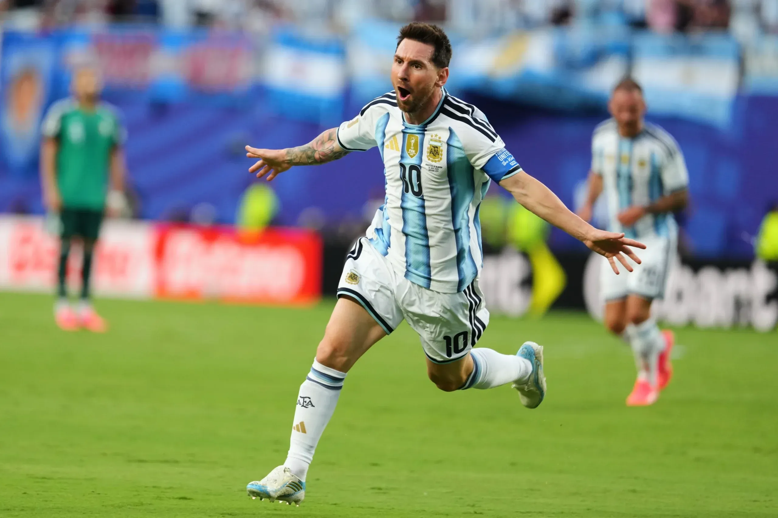Messi marca tres goles y alcanza un récord histórico en el Mundial