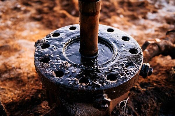 Redhawkgroup us oil invest 3699732