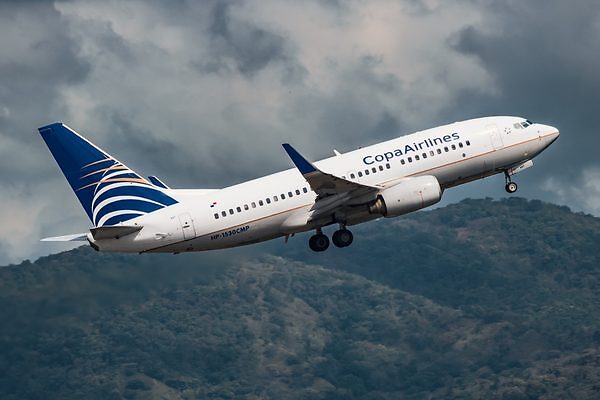 Copa Airlines despega un avión hacia Panamá, marcando el reinicio de vuelos desde Caracas el 1 de septiembre.