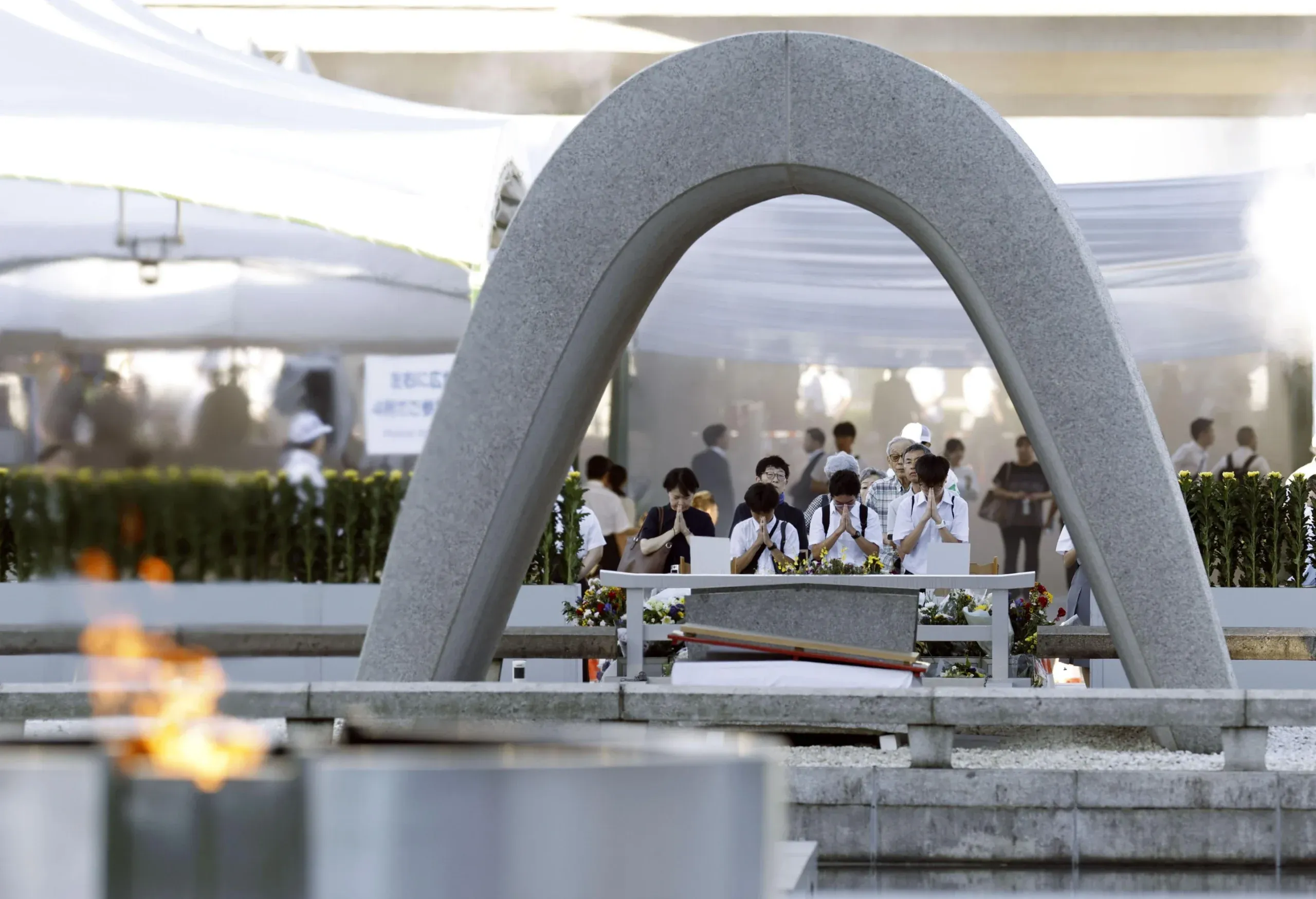Ceremonia conmemorativa en el Parque de la Paz de Hiroshima durante el 81 aniversario del bombardeo atómico.