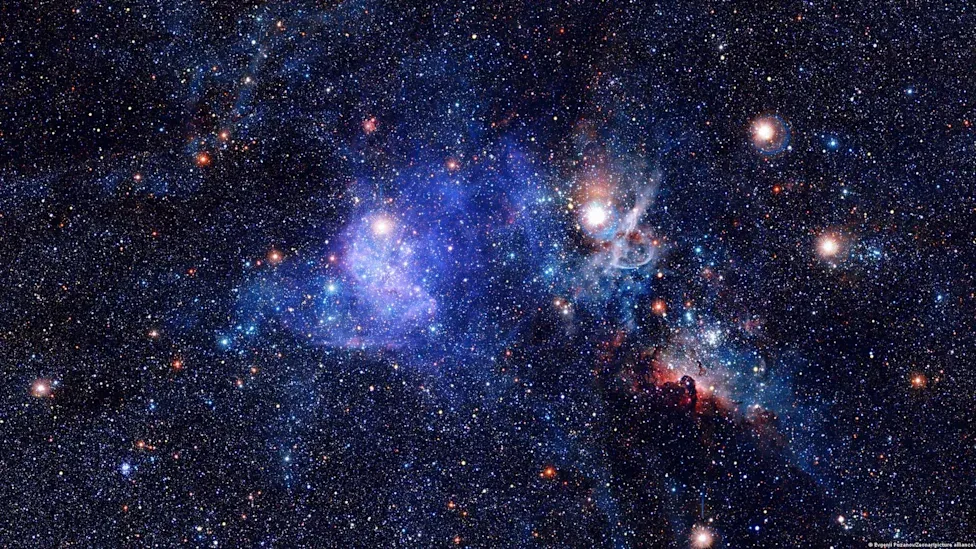 Vista del espacio estrellado que ilustra la investigación sobre la materia oscura y sus misterios cósmicos.