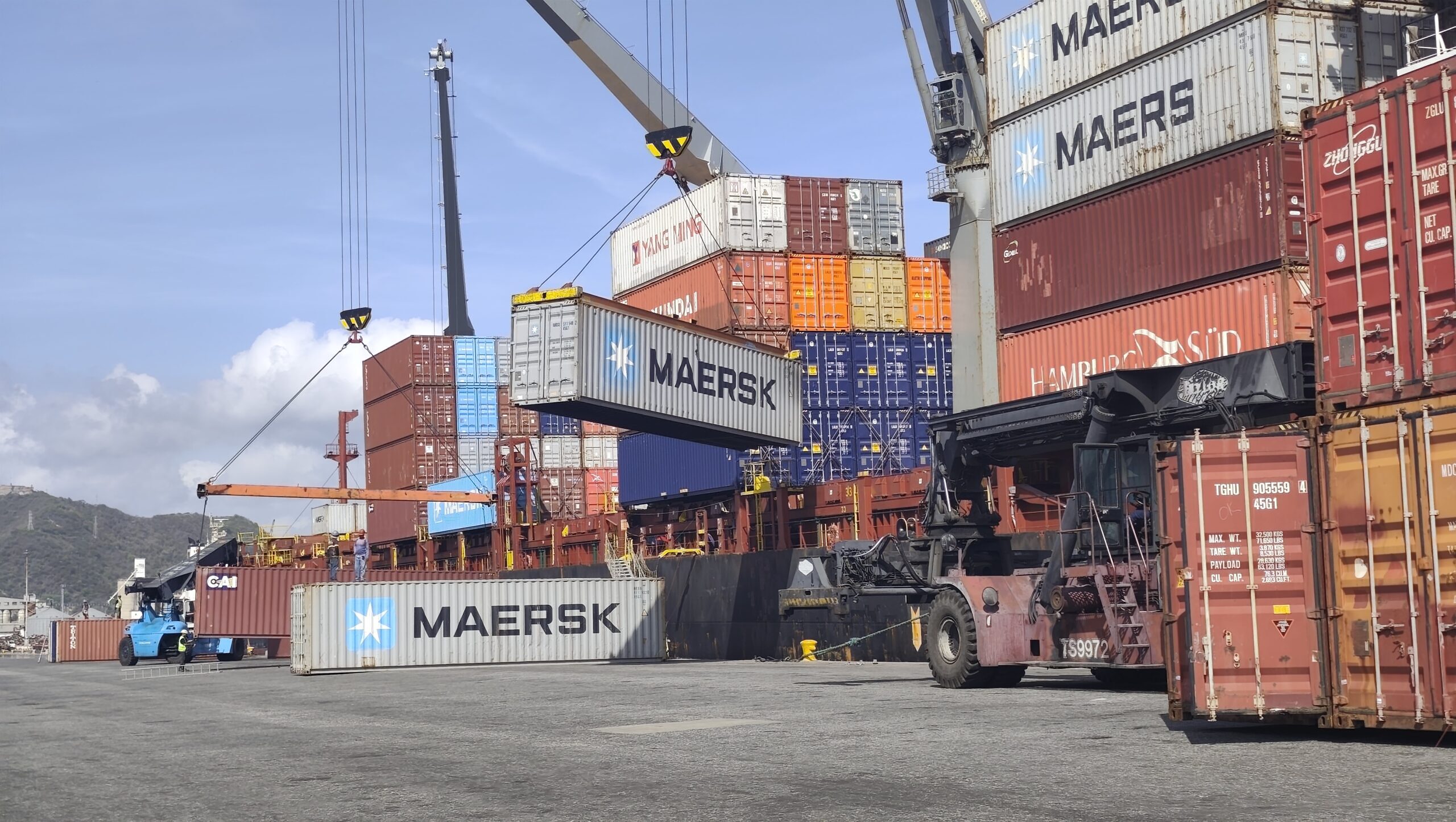 Puerto Cabello moderniza sus operaciones con tecnología para controlar grúas y mercancías