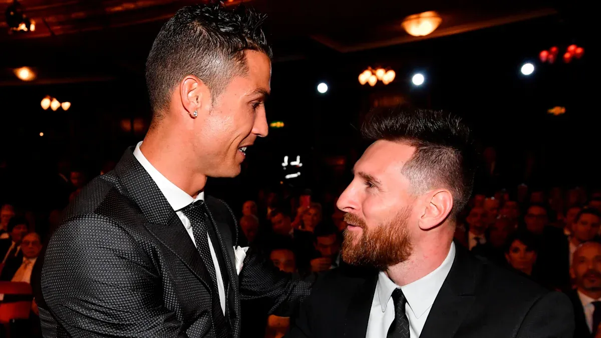 Cristiano Ronaldo lidera una votación del Balón de Oro por delante de Messi